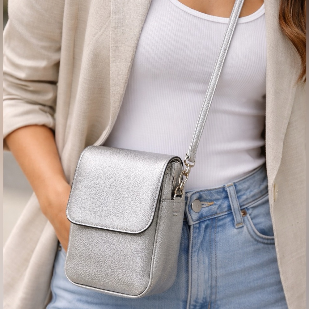 Kendall & James: Elegant Silver Crossbody Bag